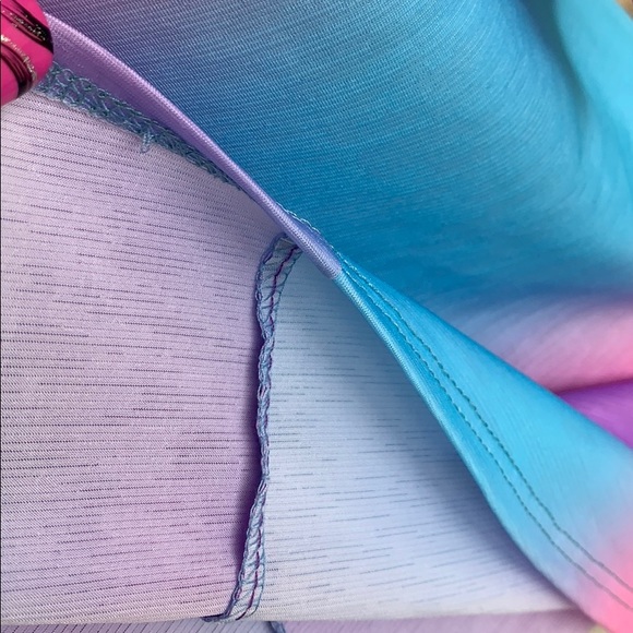 βDONATEDβ Lilac Tie Dye Flutter Sleeve Tunic Top - Picture 6 of 9